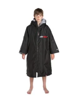 Kids Advance Short Sleeve Robe 5-9 Yrs -Swim District Dryrobe kids short sleeve robe 5 9 black grey
