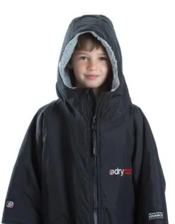 Kids Advance Short Sleeve Robe 5-9 Yrs -Swim District Dryrobe kids short sleeve robe black grey 5 9 3